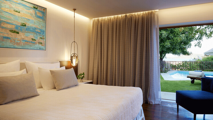 Peninsula Grand Villas